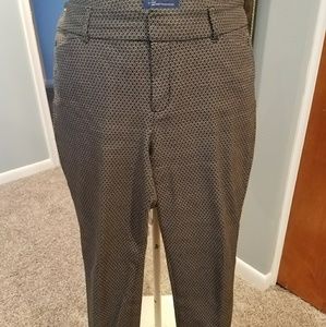 Old Navy Pixie Pant